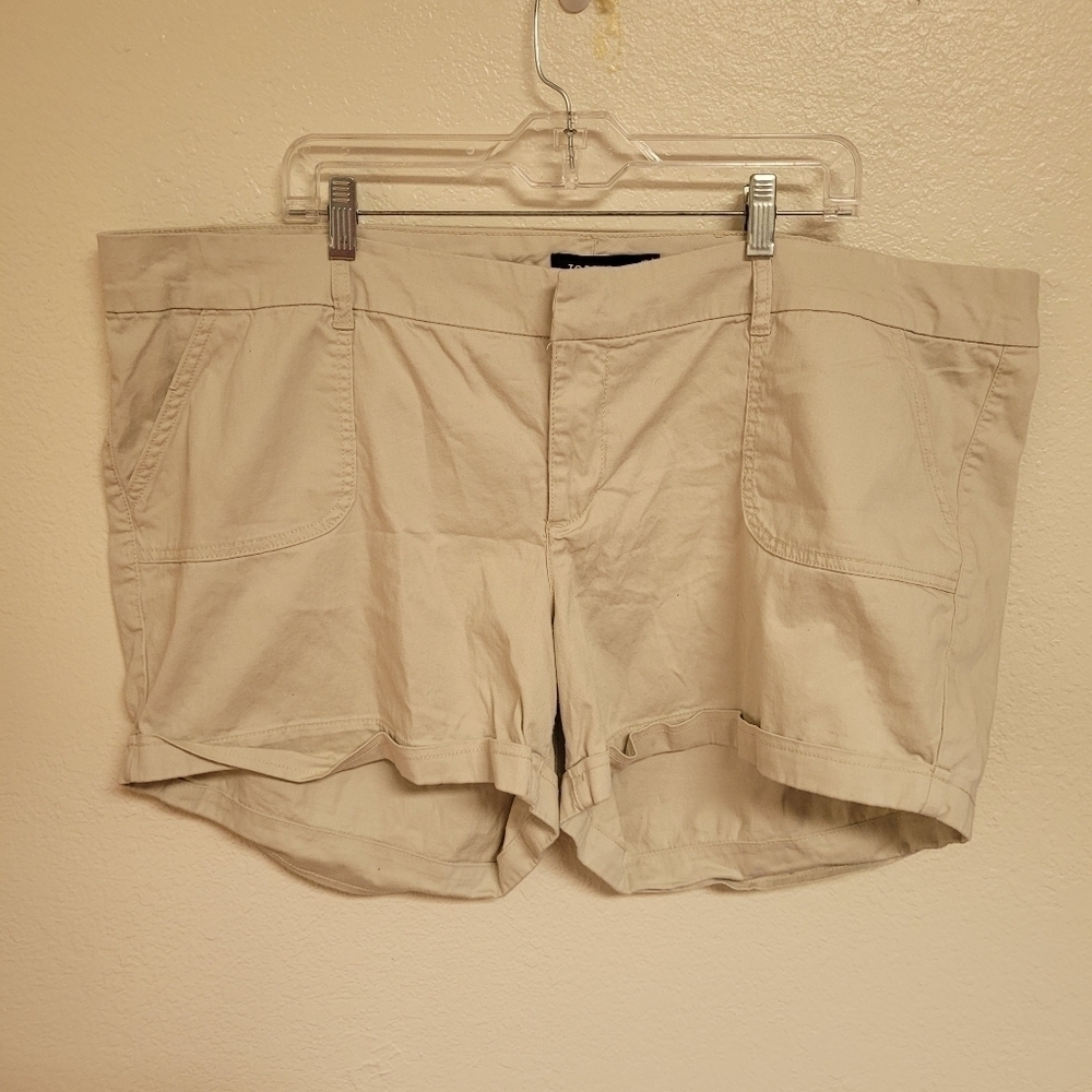 Torrid cream Cuffed Shorts